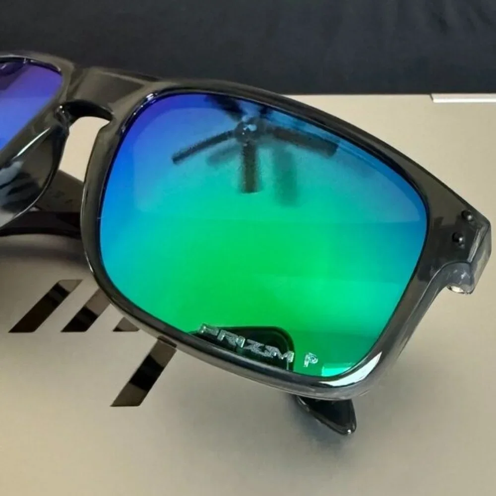 OO9102 Oakley Holbrook Smoke Gray Frame Prizm Polarized Green Reflective Lenses - Picture 5 of 9